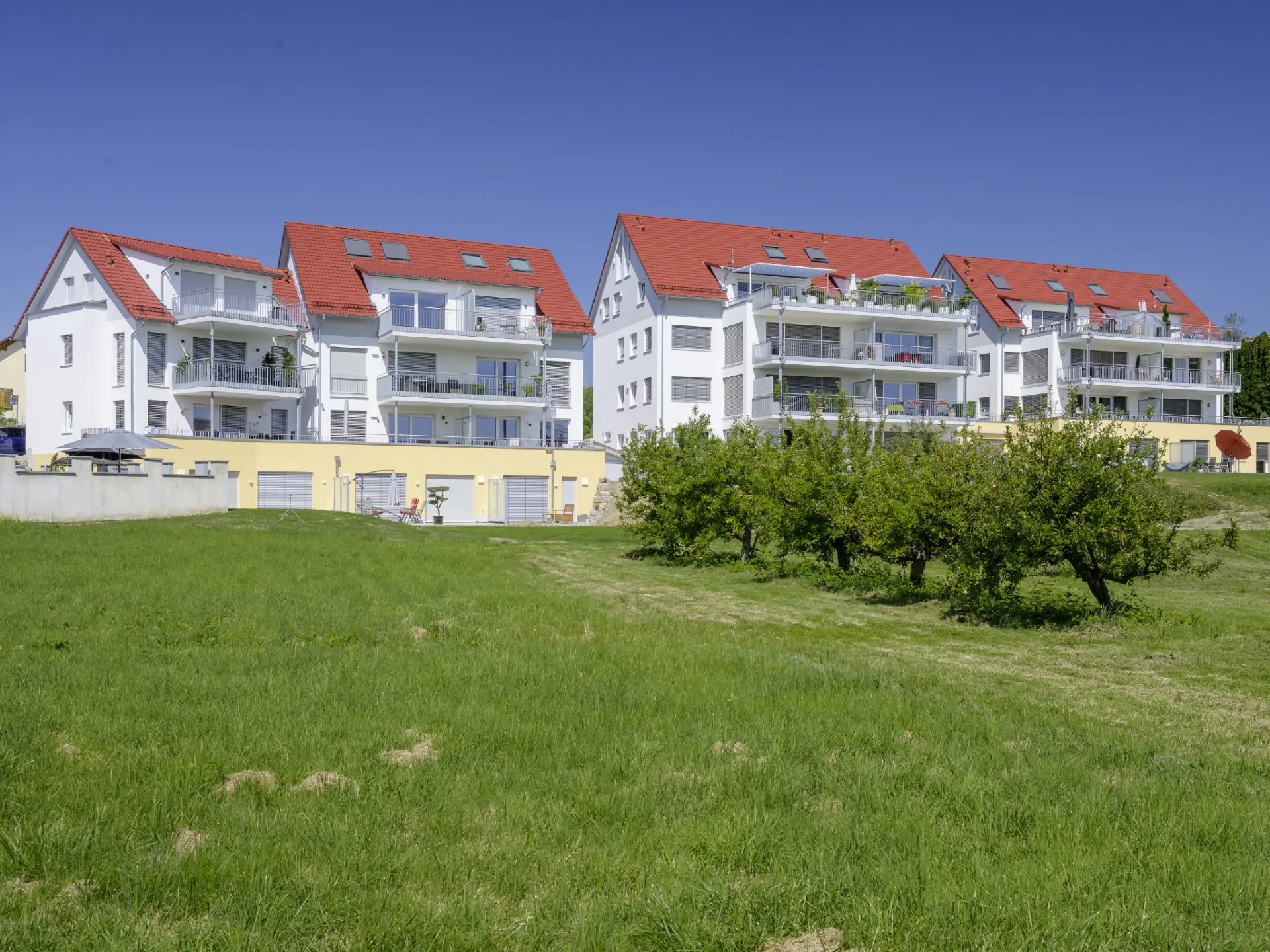 Eingangsbereich des Mehrfamilienhauses im zweiten Bauabschnitt des Wohnparks Efrizweiler